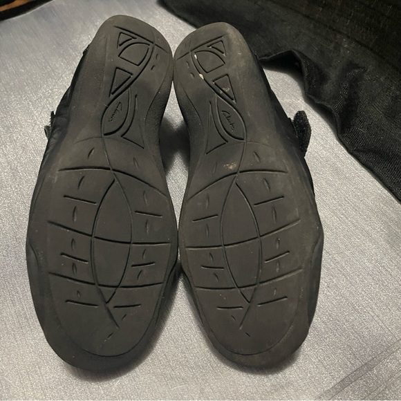 Clarks Black Shoes - Picture 8 of 8